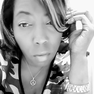 Meet your Posher, Alicia